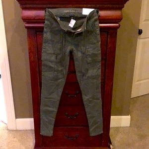 American Eagle Hunter green skinny jeans size 2